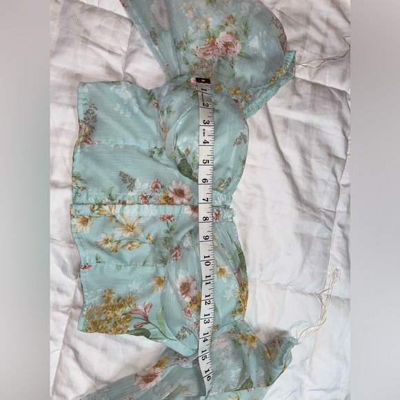 Floral Chiffon Crop Top - Picture 3 of 10
